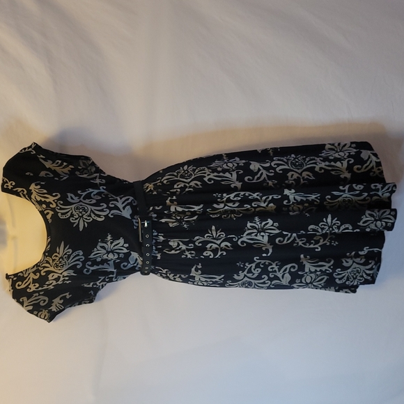 Cap sleeve drop waist dress - Picture 3 of 5